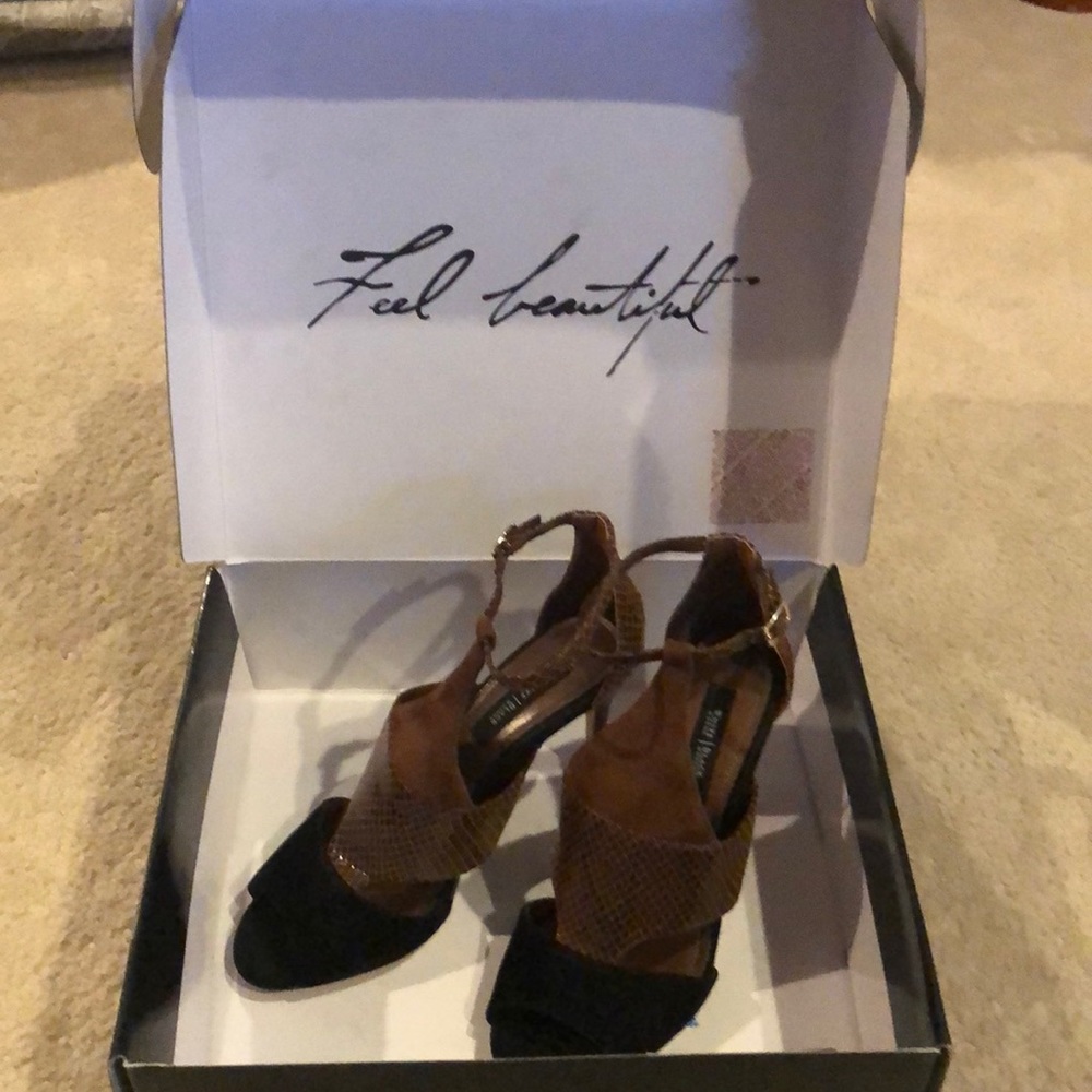 BEAUTIFUL WHBM Snakeskin & Suede Heels